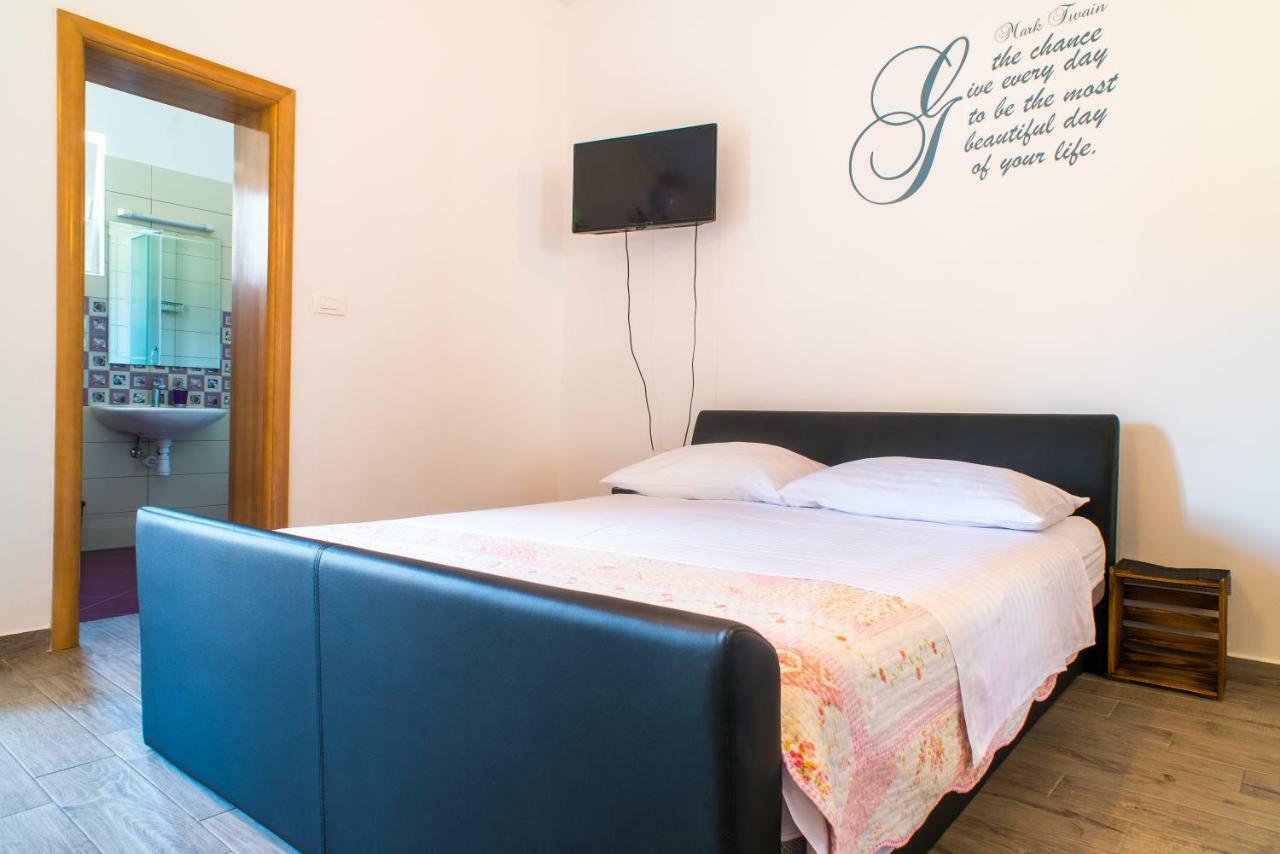 Red Rose Apartment Split Ngoại thất bức ảnh